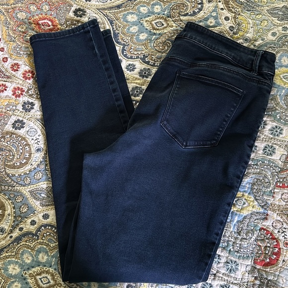 Chico’s the Platinum JEGGING 12 - Picture 9 of 10